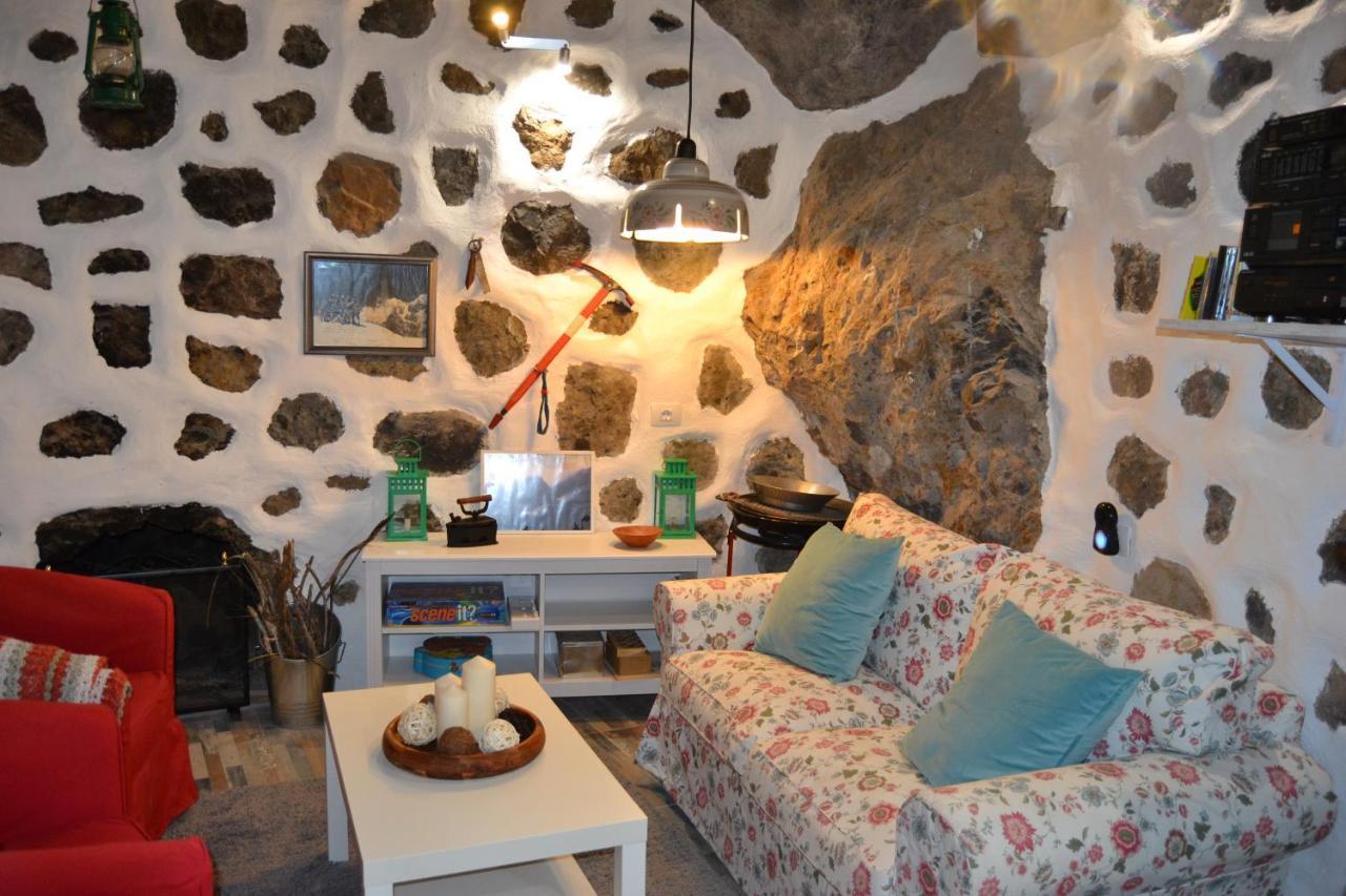 Casa Cueva El Pedregal Tejedaヴィラ エクステリア 写真